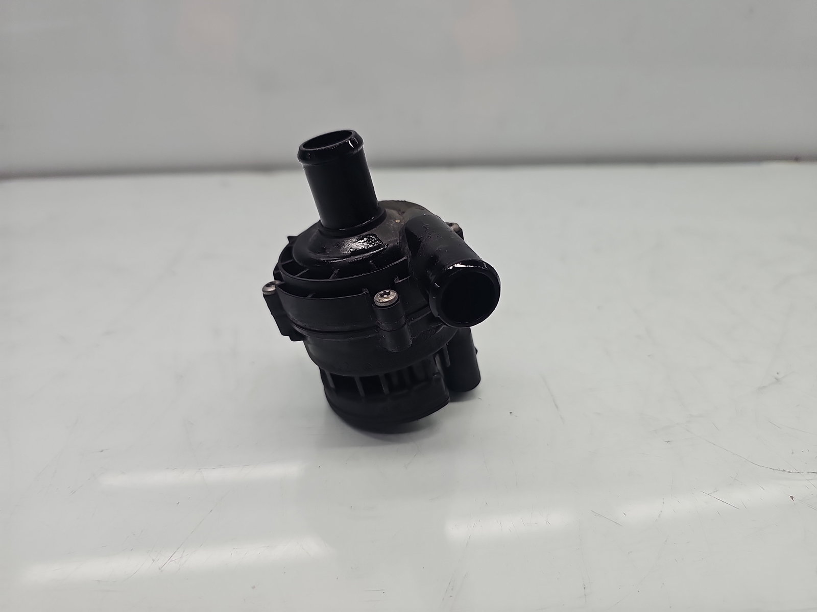 Pompa recirculare apa Mercedes Clasa A (W177) [Fabr 2019-2024] A2118350364 1.4 Benz 282914 120KW / 163CP - imagine 1