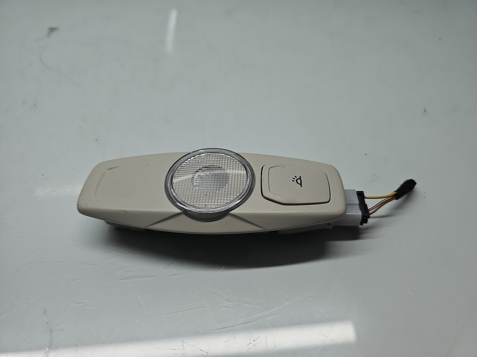 Plafoniera spate Ford Kuga II [Fabr 2012-prezent] SUV Facelift CJ5A-13K767-FH - imagine 1