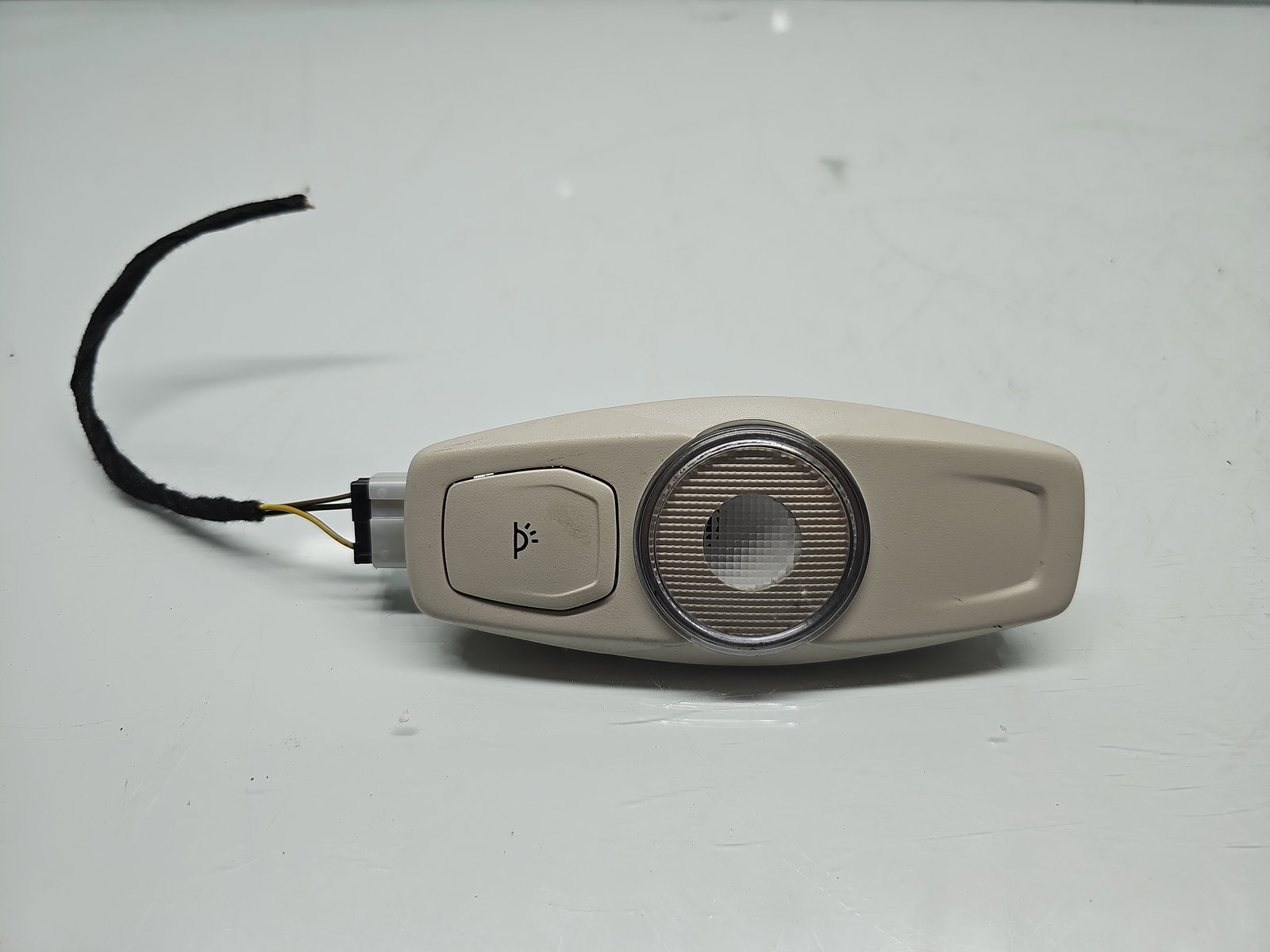 Plafoniera spate Ford Kuga II [Fabr 2012-prezent] SUV Facelift CJ5A-13K767-DH - imagine 1