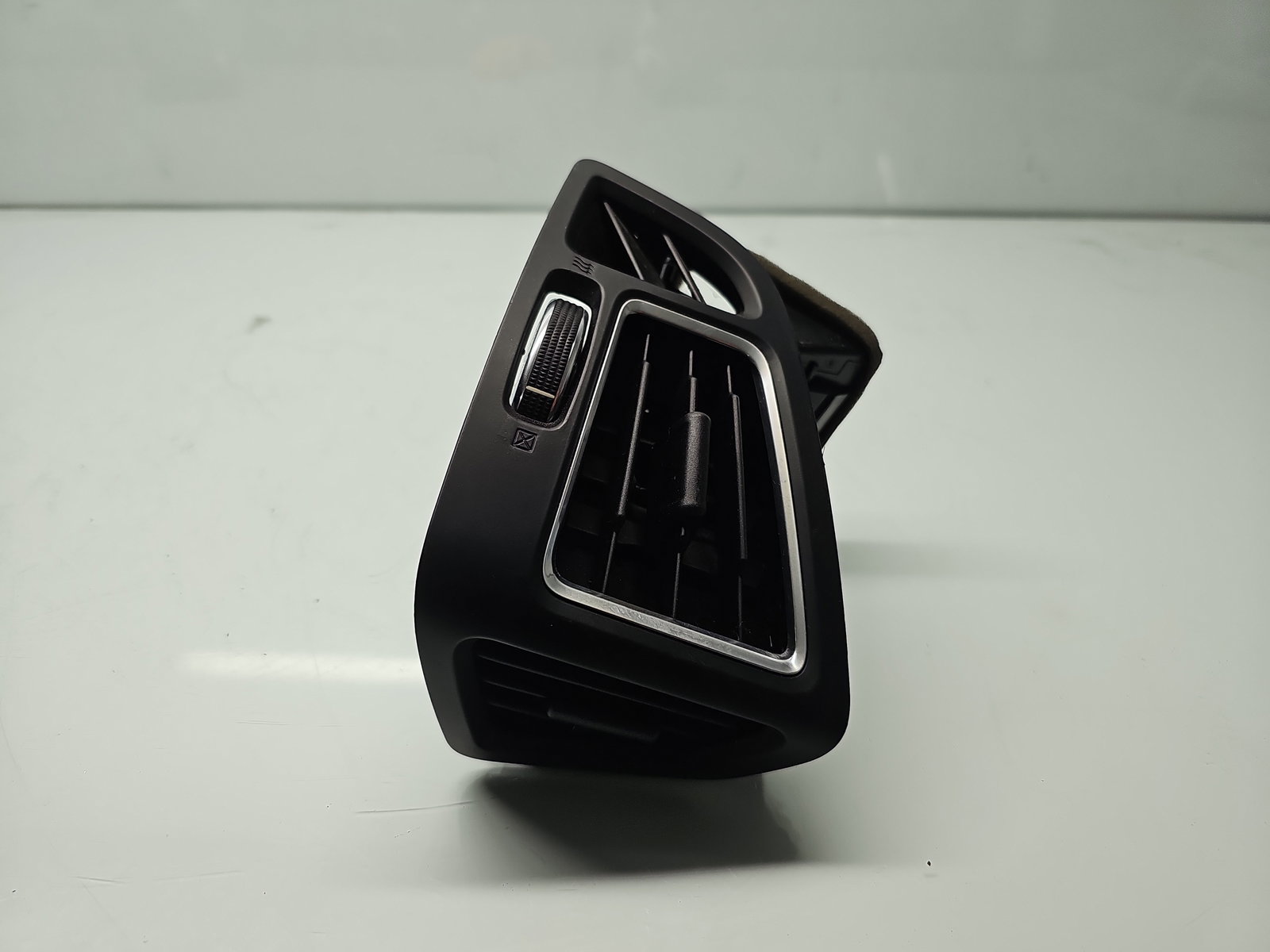 Grila aerisire stanga Ford Kuga II [Fabr 2012-prezent] F1CB-RO18B09-ABW - imagine 1