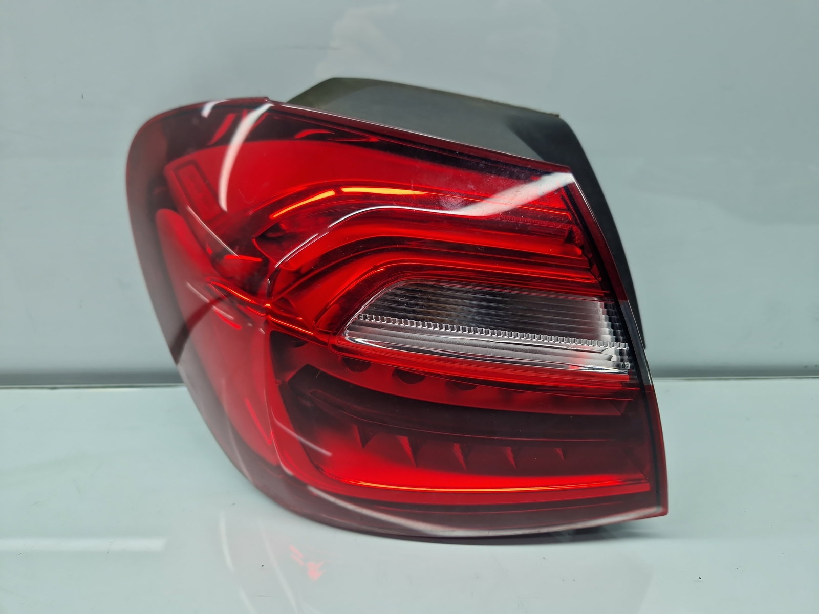 Stop aripa stanga Mercedes Clasa A (W177) [Fabr 2019-2024] A1779067902 - imagine 1