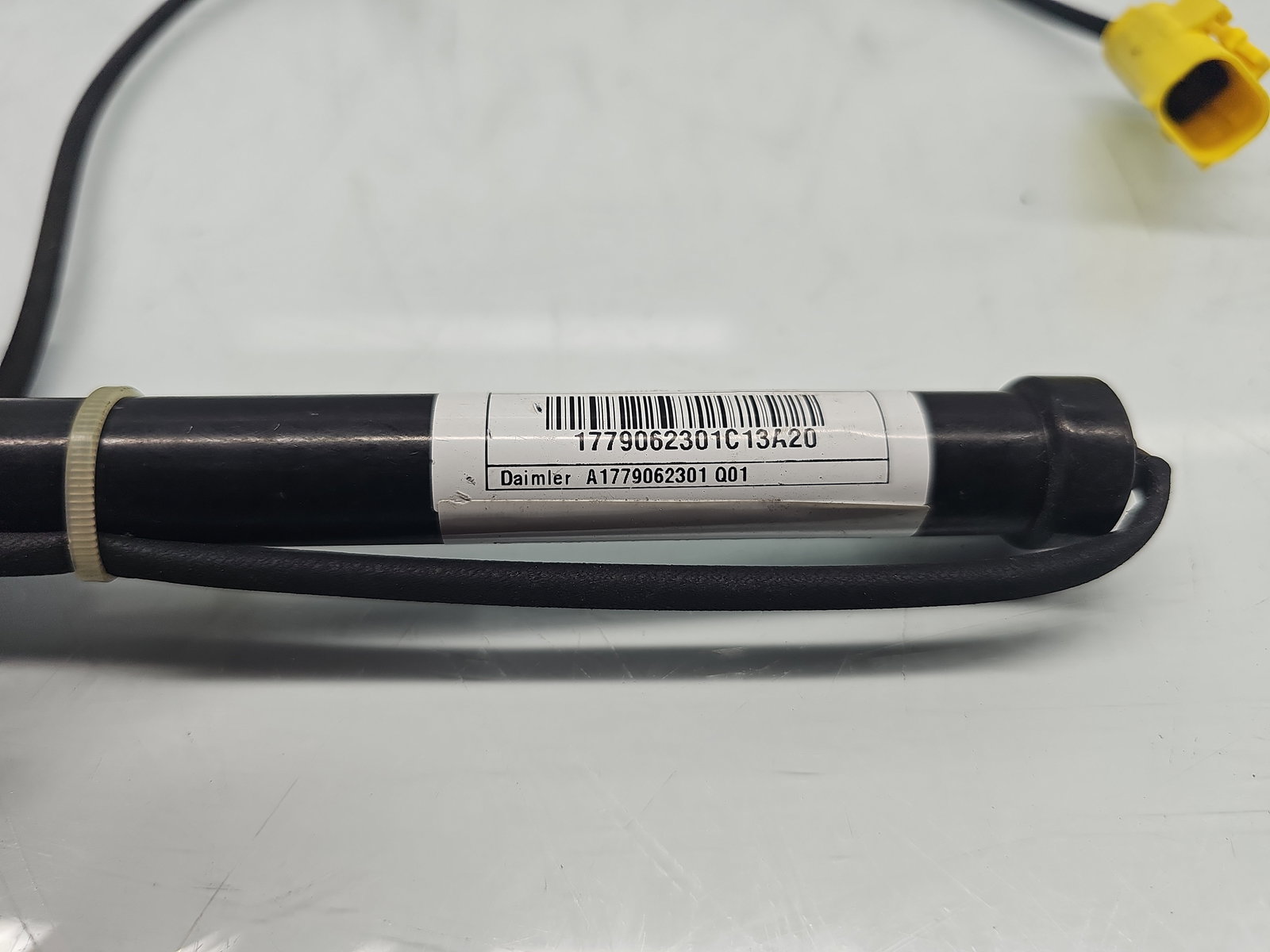 Senzor impact Mercedes Clasa A (W177) [Fabr 2019-2024] A1779062301 - imagine 4