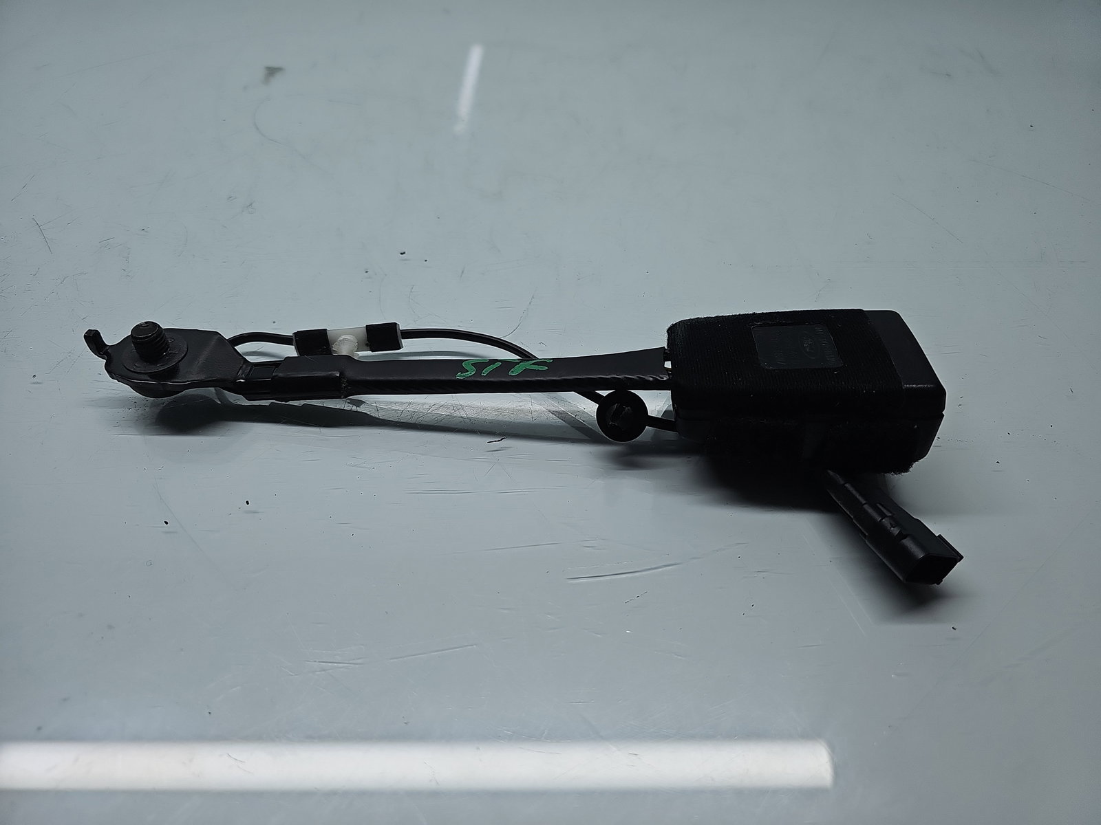 Capsa centura stanga fata Ford Kuga II [Fabr 2012-prezent] CV44-61208-BD - imagine 1