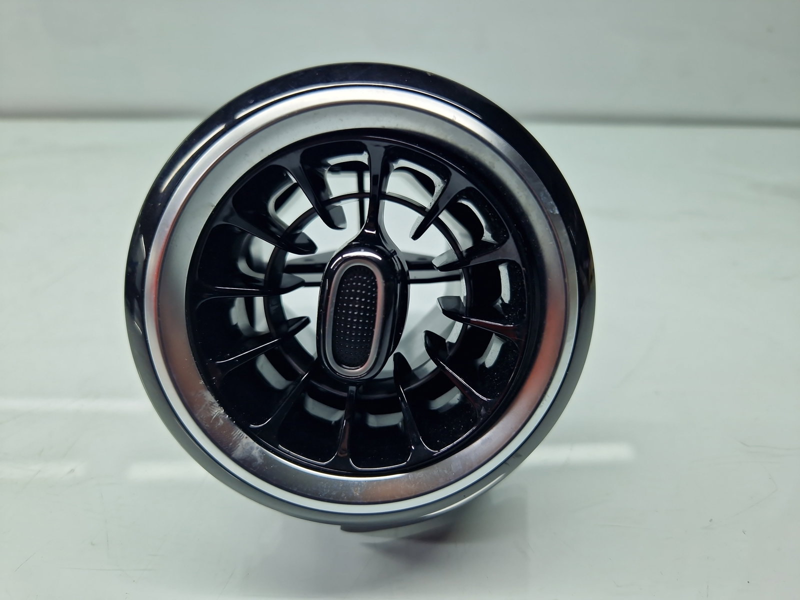 Grila aerisire dreapta Mercedes Clasa A (W177) [Fabr 2019-2024] A17783083007 - imagine 1