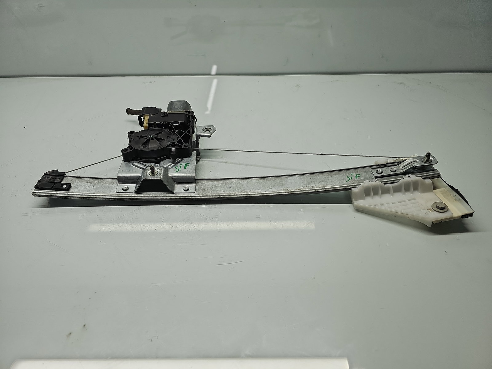 Macara electrica geam stanga fata Ford Kuga II [Fabr 2012-prezent] SUV Facelift OEM - imagine 1