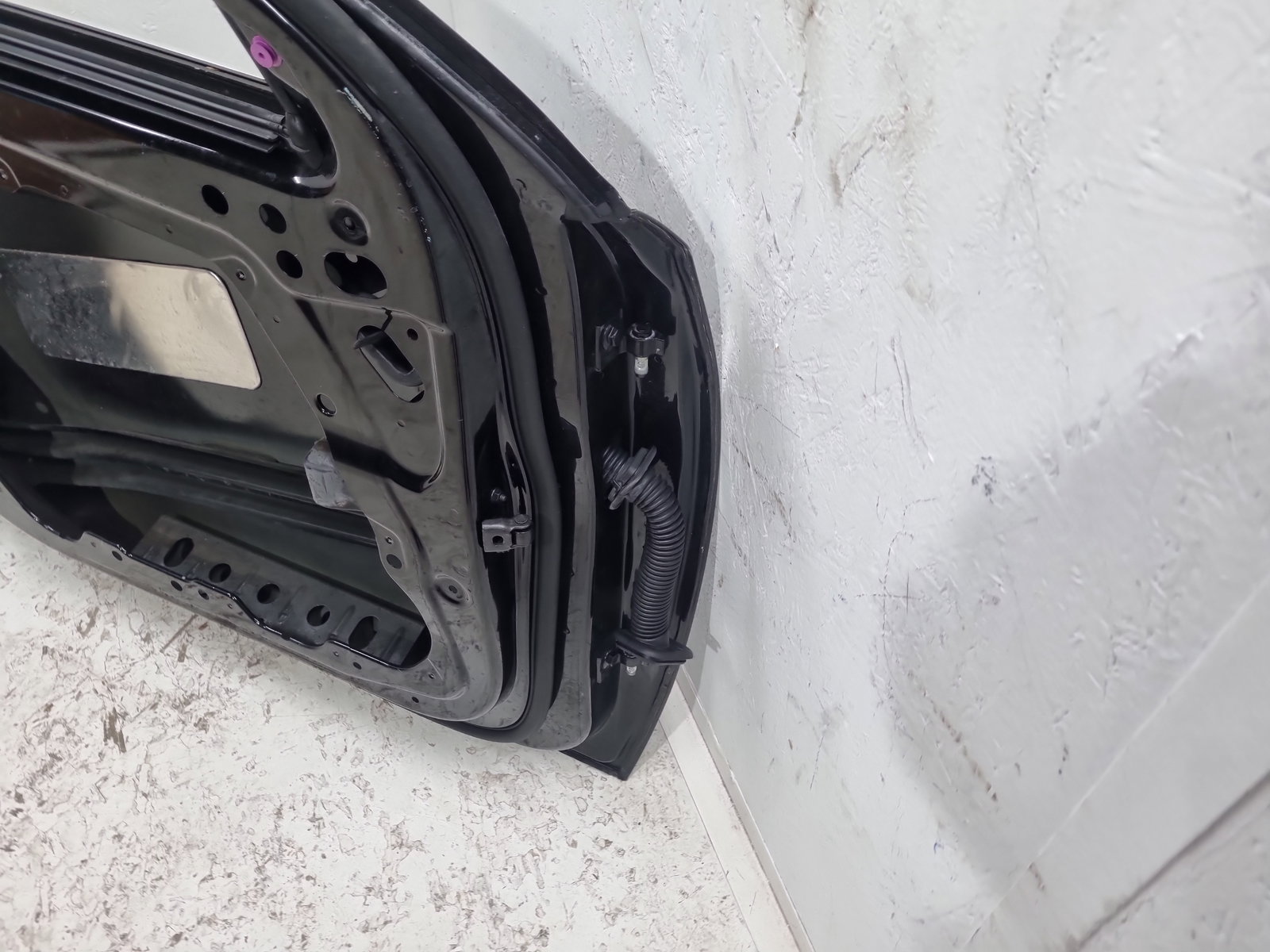 Usa stanga fata Mercedes Clasa A (W177) [Fabr 2019-2024] Berlina AMG 191U Negru Cosmos - imagine 9