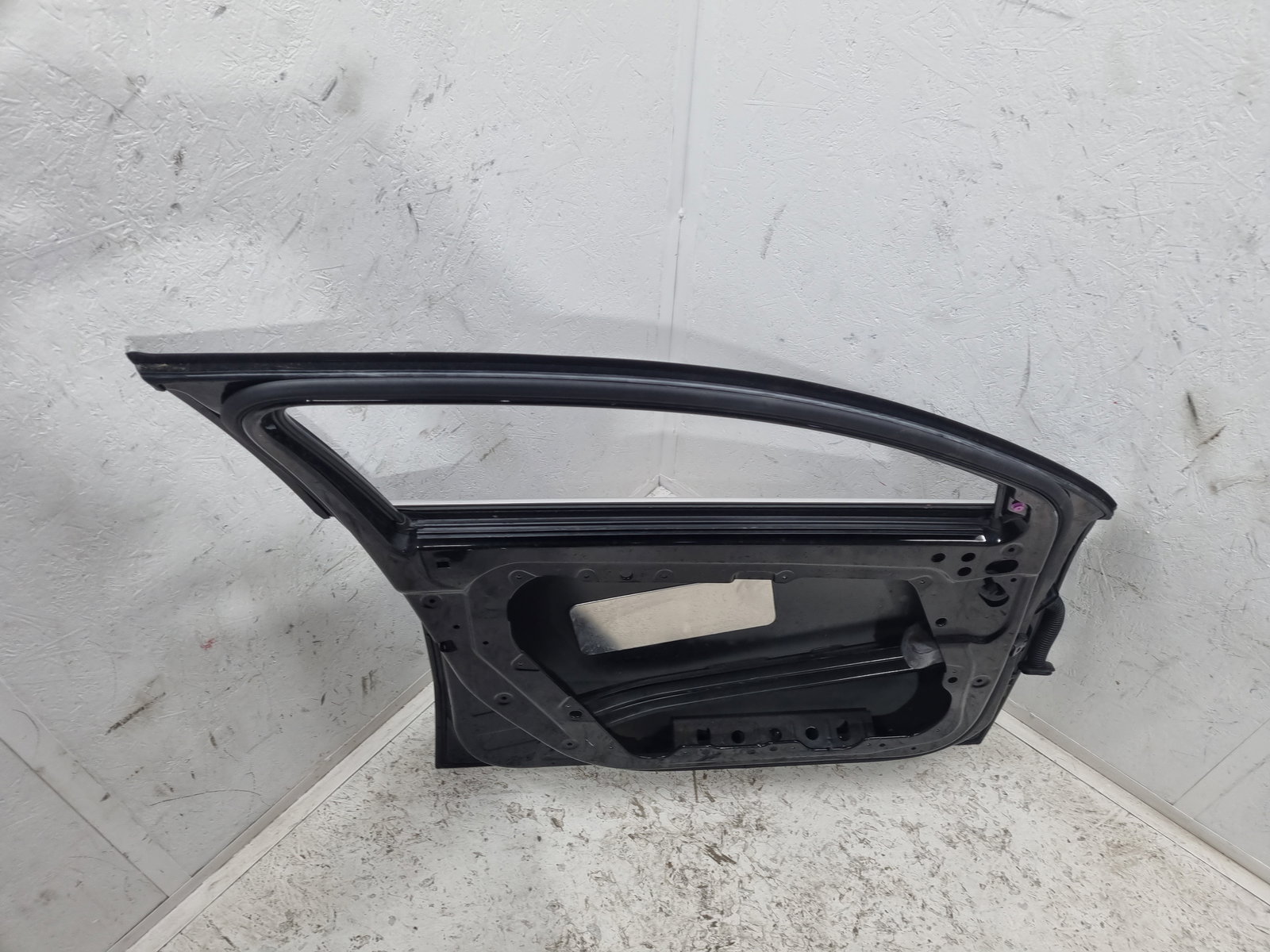 Usa stanga fata Mercedes Clasa A (W177) [Fabr 2019-2024] Berlina AMG 191U Negru Cosmos - imagine 11