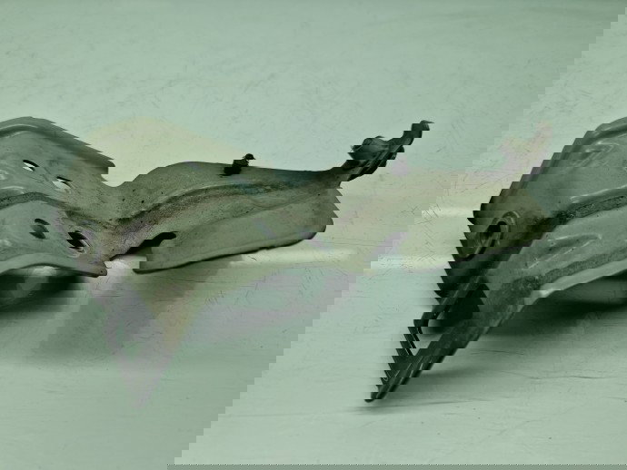 Suport aripa stanga fata Mercedes Clasa A (W177) [Fabr 2019-2024] A1778810100