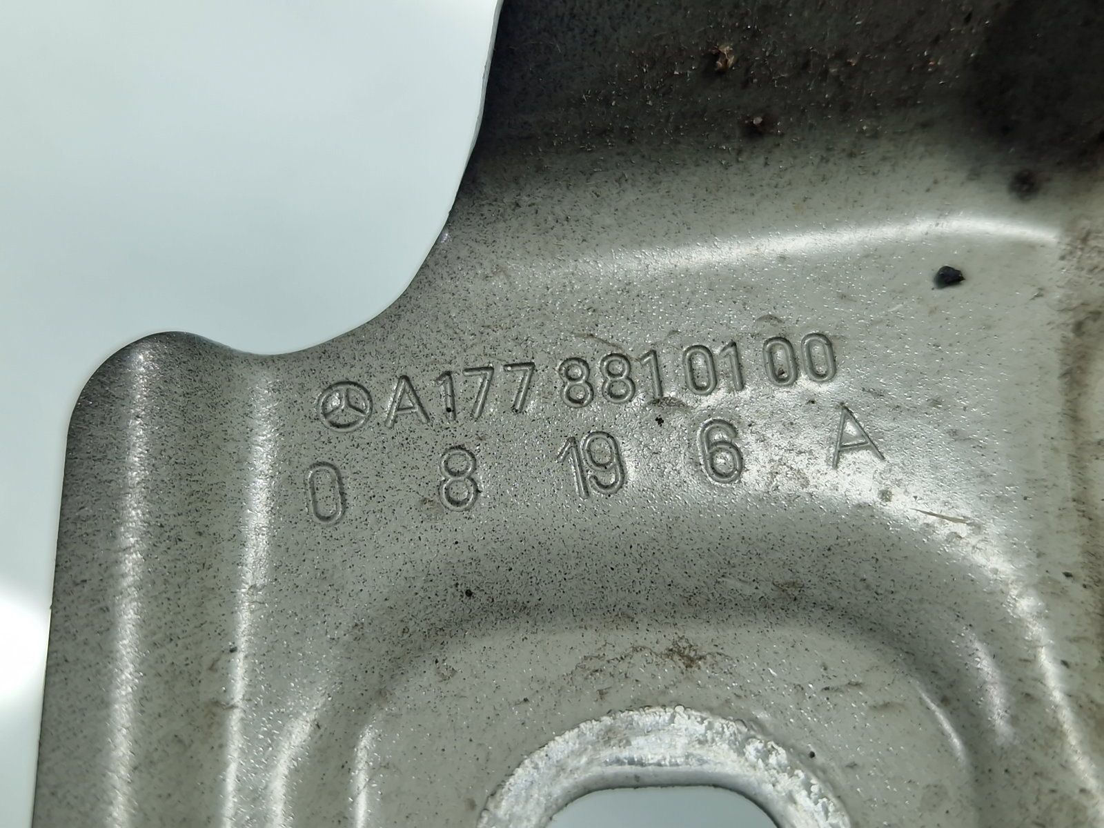 Suport aripa stanga fata Mercedes Clasa A (W177) [Fabr 2019-2024] A1778810100 - imagine 5