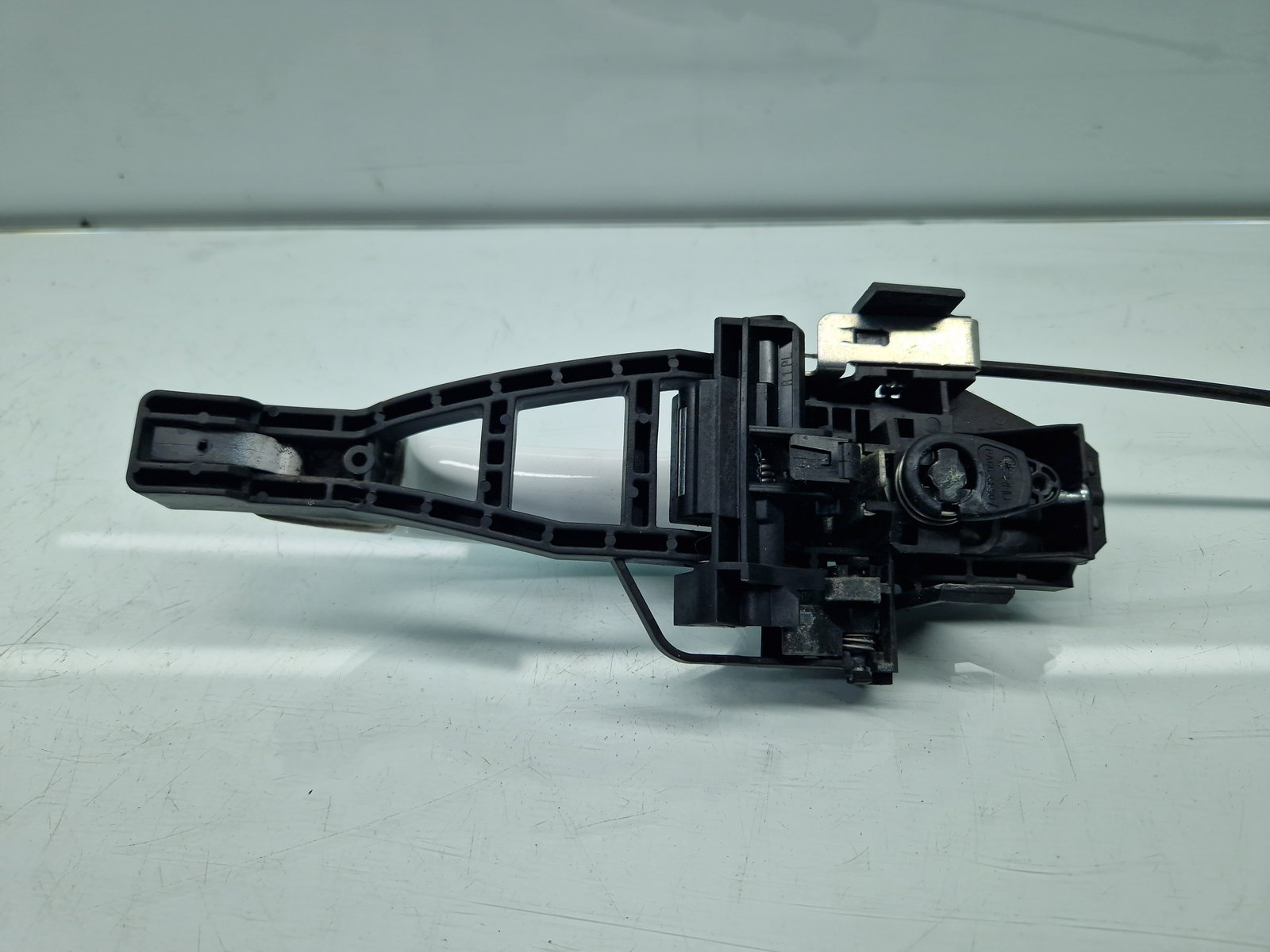 Maner usa dreapta fata Ford Focus 3 [Fabr 2010-2018] Frozen White - imagine 3