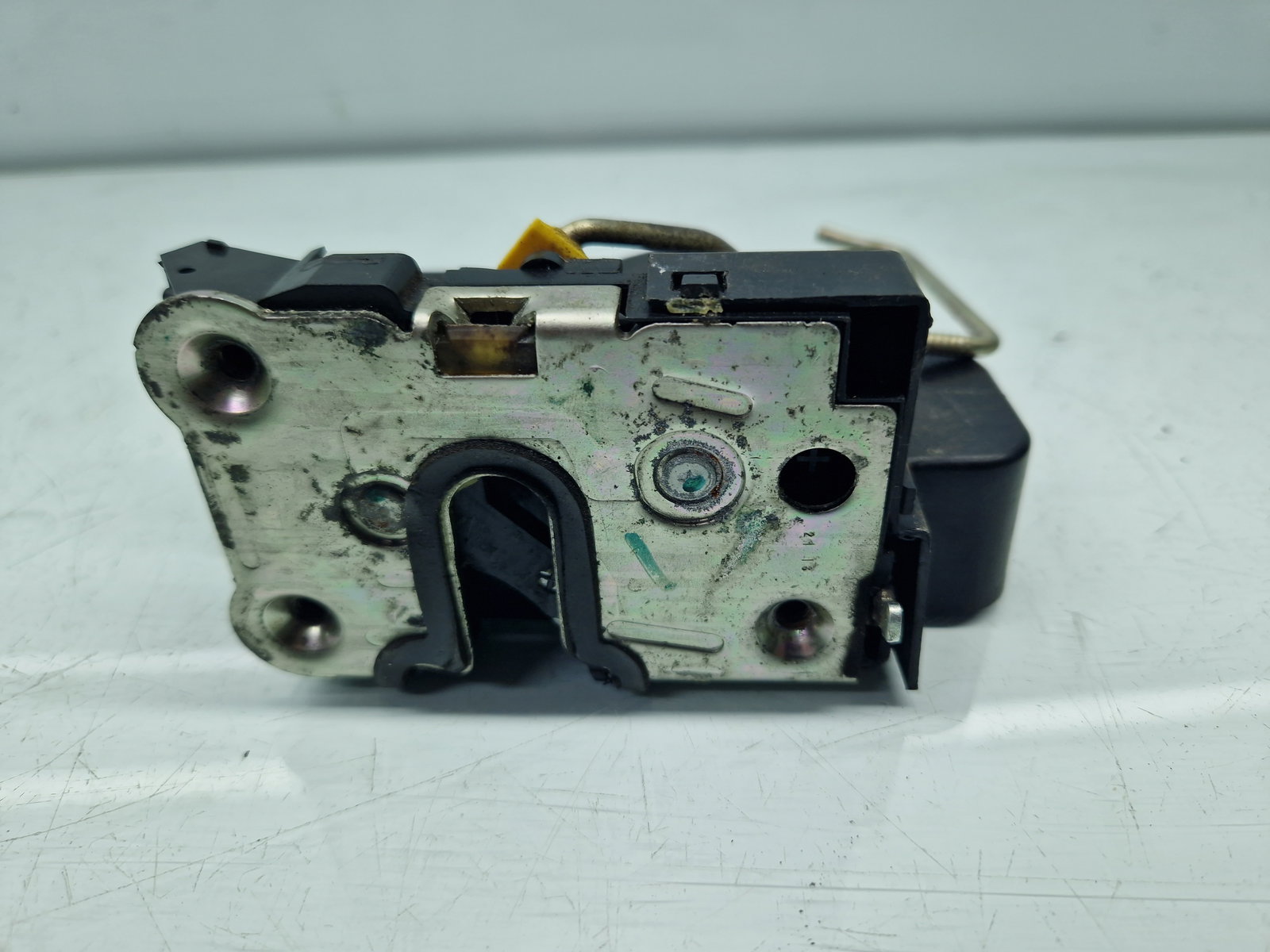 Broasca usa stanga spate Dacia Duster [Fabr 2010-2017] SUV Facelift 825036721R - imagine 1