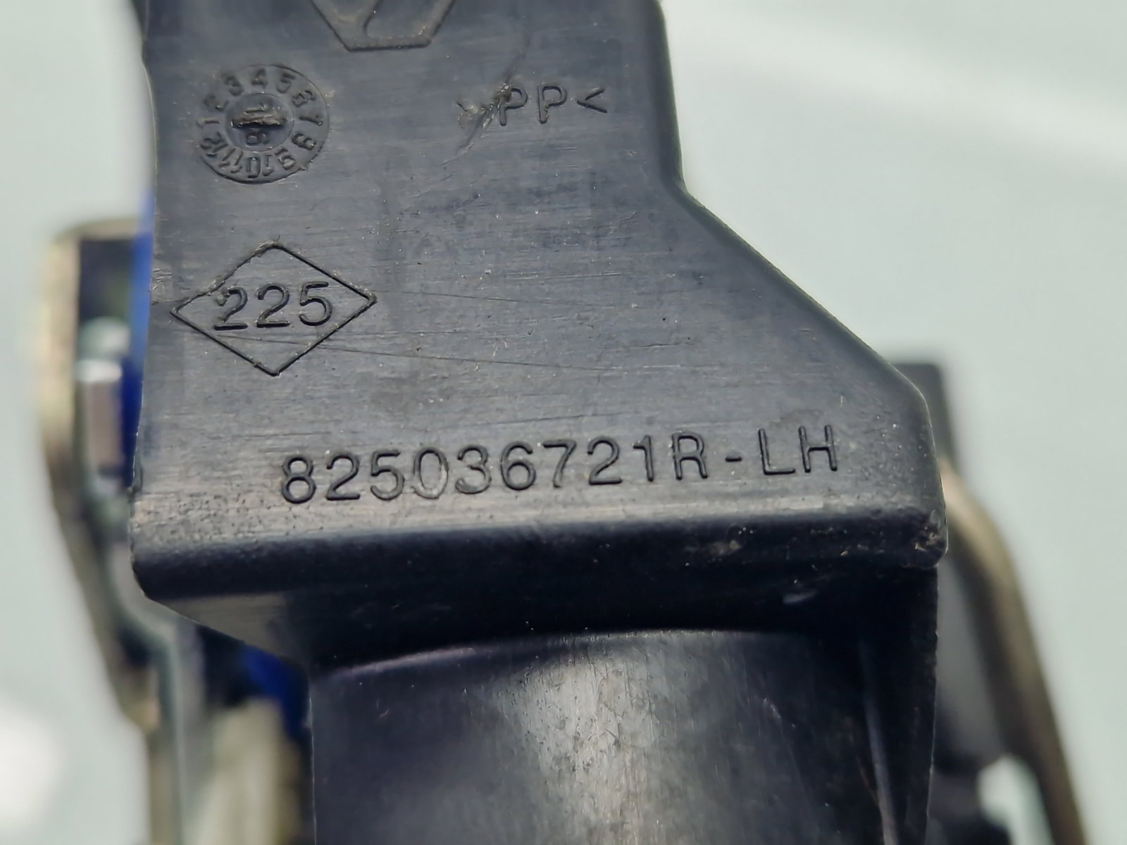 Broasca usa stanga spate Dacia Duster [Fabr 2010-2017] SUV Facelift 825036721R - imagine 5