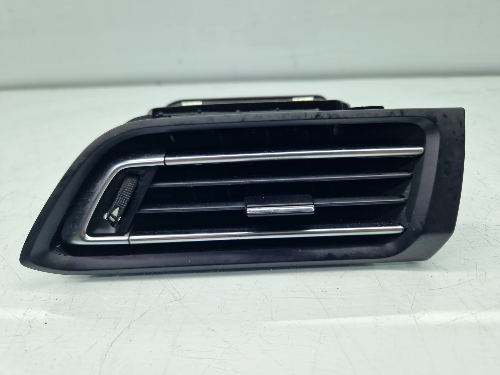 Grila aerisire dreapta PEUGEOT 308 (II) [Fabr 2013-2020] 96778766 - imagine 1