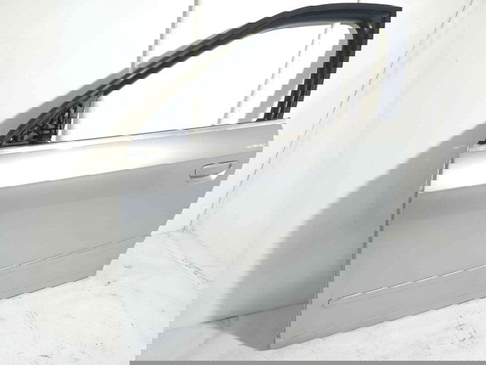 Usa stanga fata LY7W Audi A4 (8EC, B7) [Fabr 2004-2008] 2.0 BLB