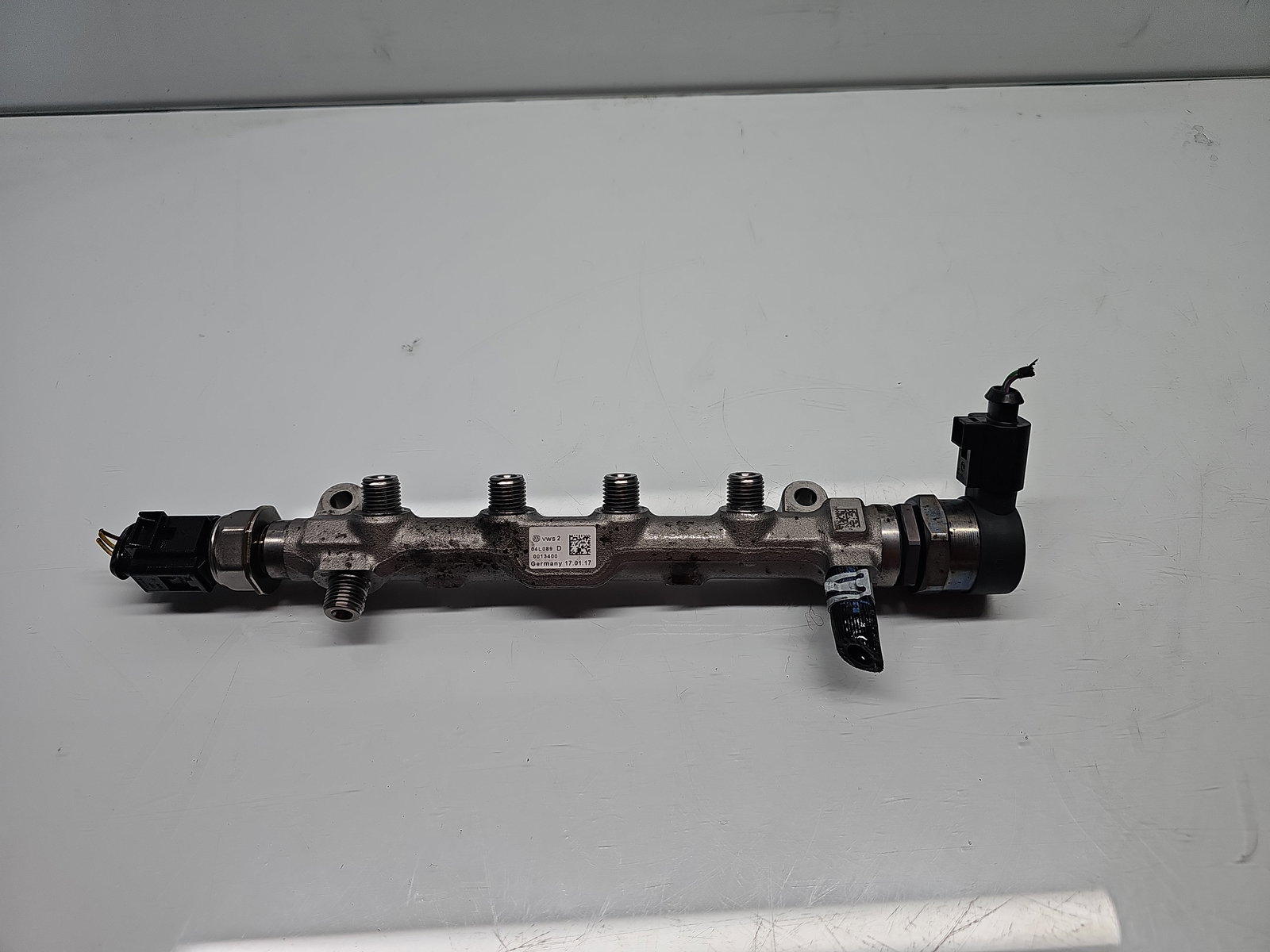 Rampa injectoare Skoda Octavia 3 (5E3) [Fabr 2012-2020] 04L089D 2.0 TDI CRMB 110KW / 150CP - imagine 1