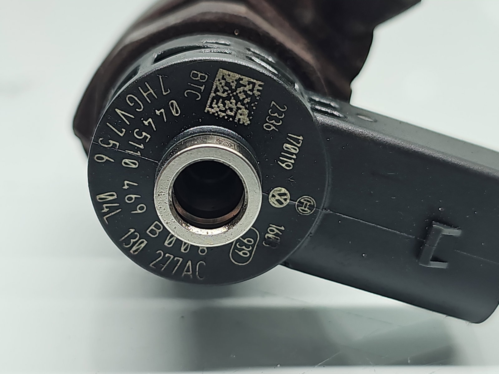 Injector Skoda Octavia 3 (5E3) [Fabr 2012-2020] 04L130277AC 2.0 TDI CRMB 110KW / 150CP - imagine 5