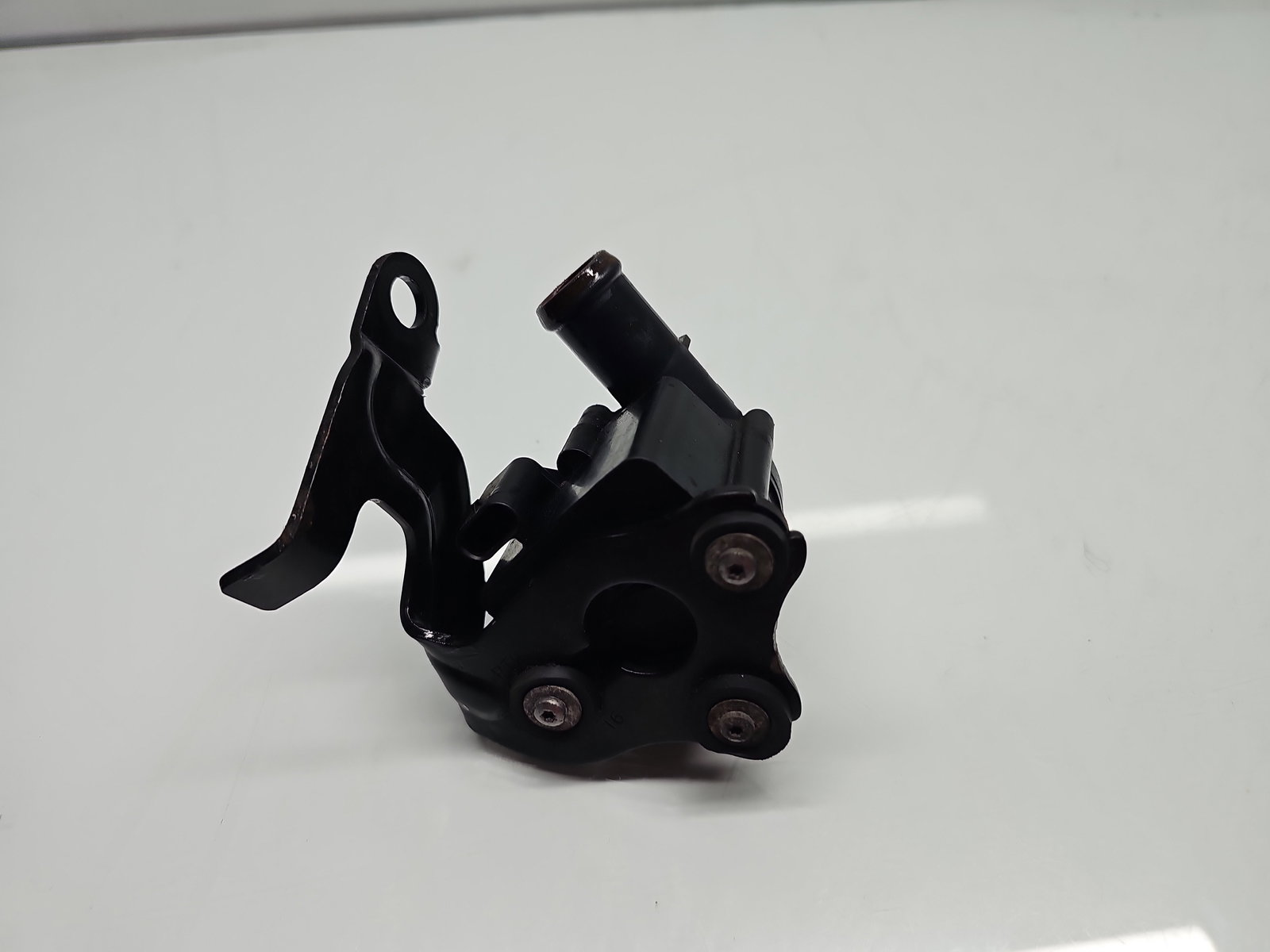 Pompa recirculare apa Skoda Octavia 3 (5E3) [Fabr 2012-2020] 5Q0965561B 2.0 TDI CRMB 110KW / 150CP - imagine 2