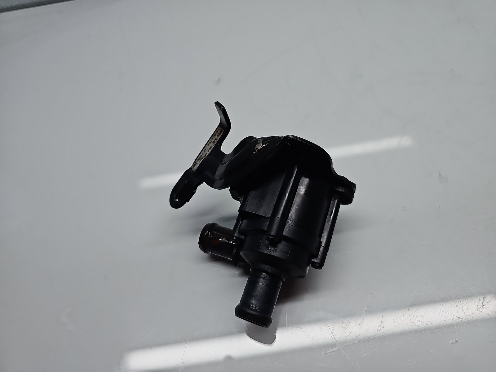 Pompa recirculare apa Skoda Octavia 3 (5E3) [Fabr 2012-2020] 5Q0965561B 2.0 TDI CRMB 110KW / 150CP - imagine 3