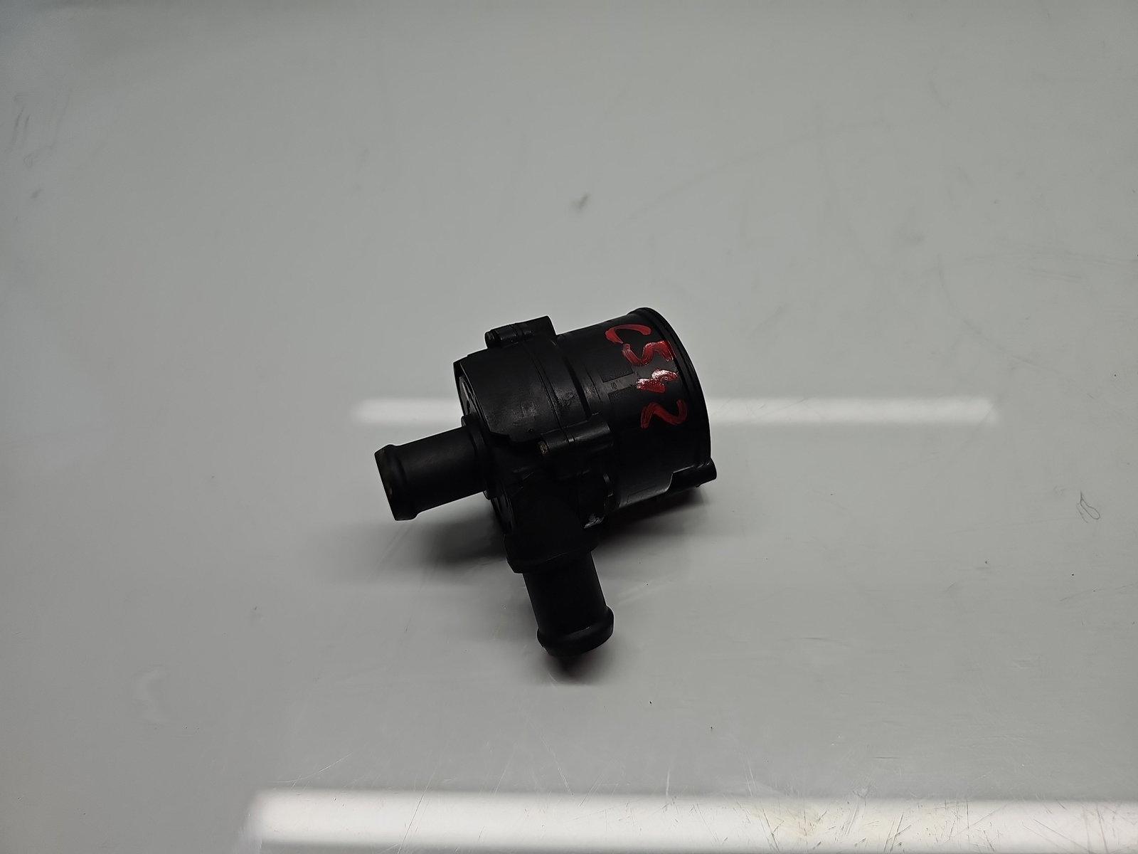 Pompa recirculare apa Skoda Octavia 3 (5E3) [Fabr 2012-2020] 5G0965561 2.0 TDI CRMB 110KW / 150CP - imagine 1