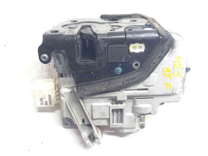 Broasca usa stanga fata 8E1837015AA Audi A4 (8EC, B7) [Fabr 2004-2008] 2.0 BLB