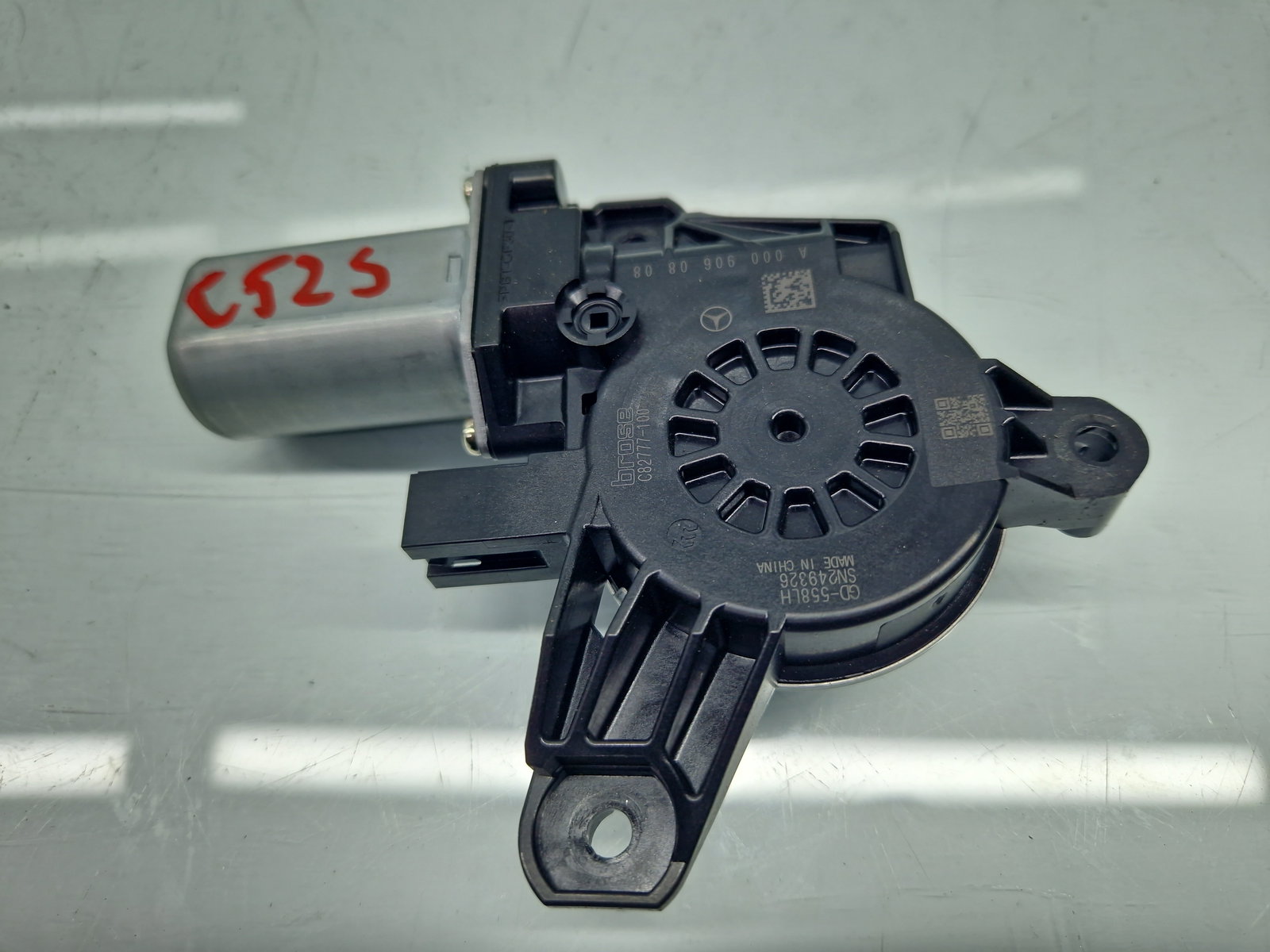 Motoras geam stanga spate Mercedes Clasa A (W177) [Fabr 2019-2024] A0009060808 - imagine 2