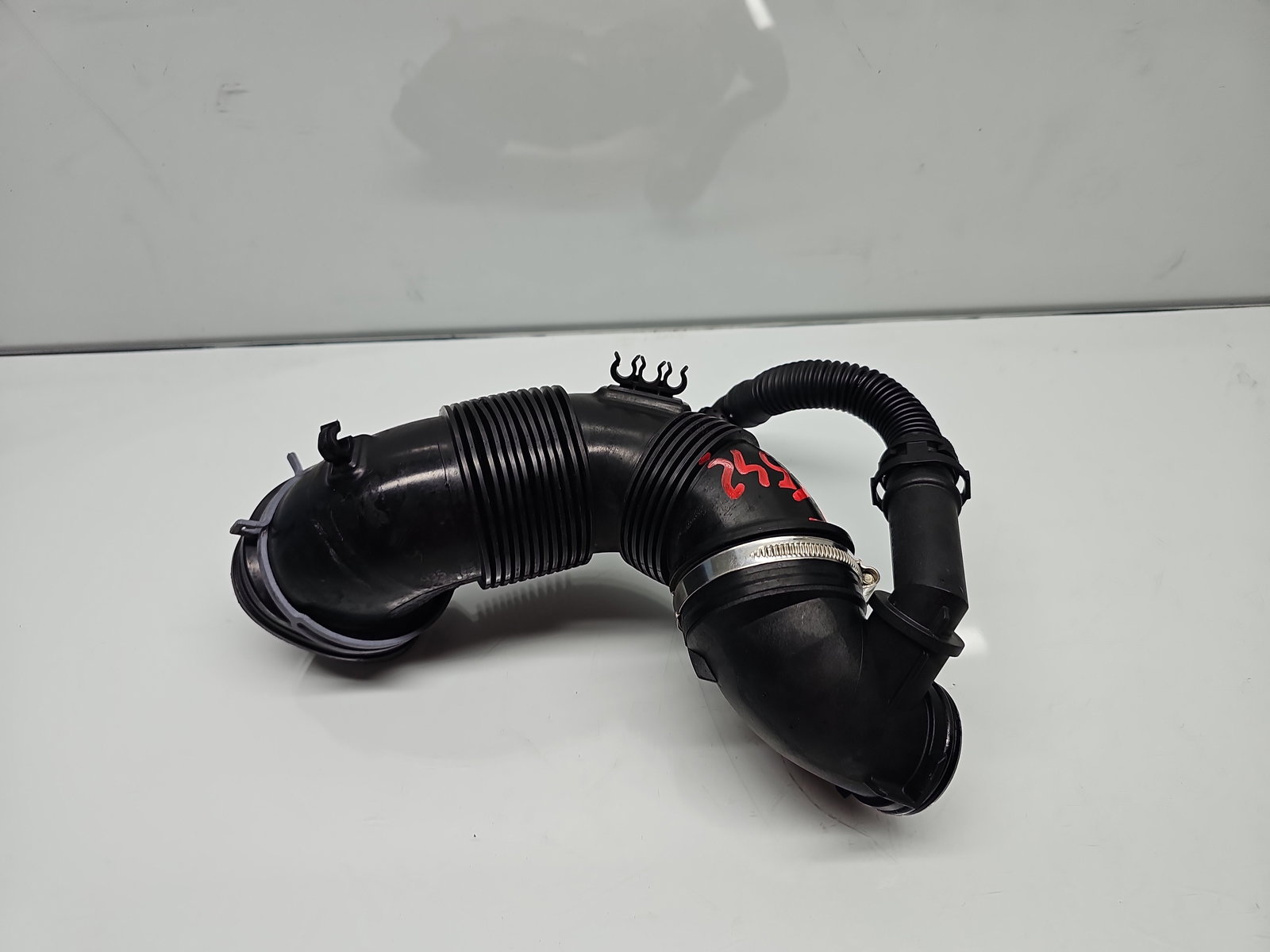 Tub admisie aer Skoda Octavia 3 (5E3) [Fabr 2012-2020] 5Q0129654 2.0 TDI CRMB 110KW / 150CP - imagine 1