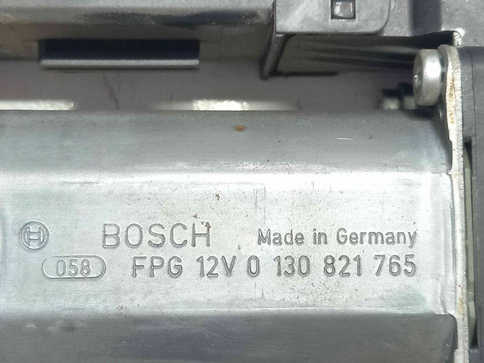 Motoras geam stanga fata 8E1959801F Audi A4 (8EC, B7) [Fabr 2004-2008] 2.0 BLB