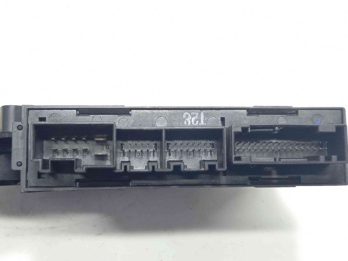 Motoras geam stanga fata 8E1959801F Audi A4 (8EC, B7) [Fabr 2004-2008] 2.0 BLB