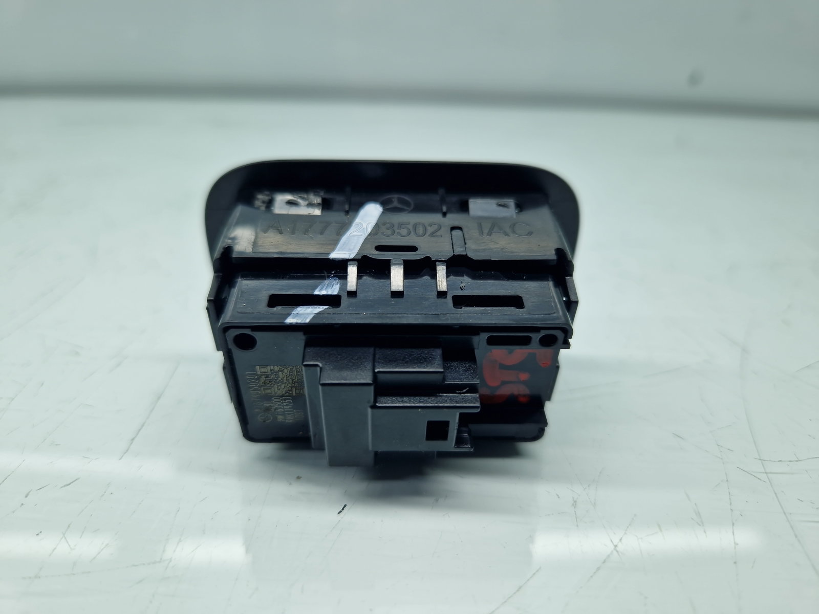 Buton geam stanga spate Mercedes Clasa A (W177) [Fabr 2019-2024] A1777203502 - imagine 2