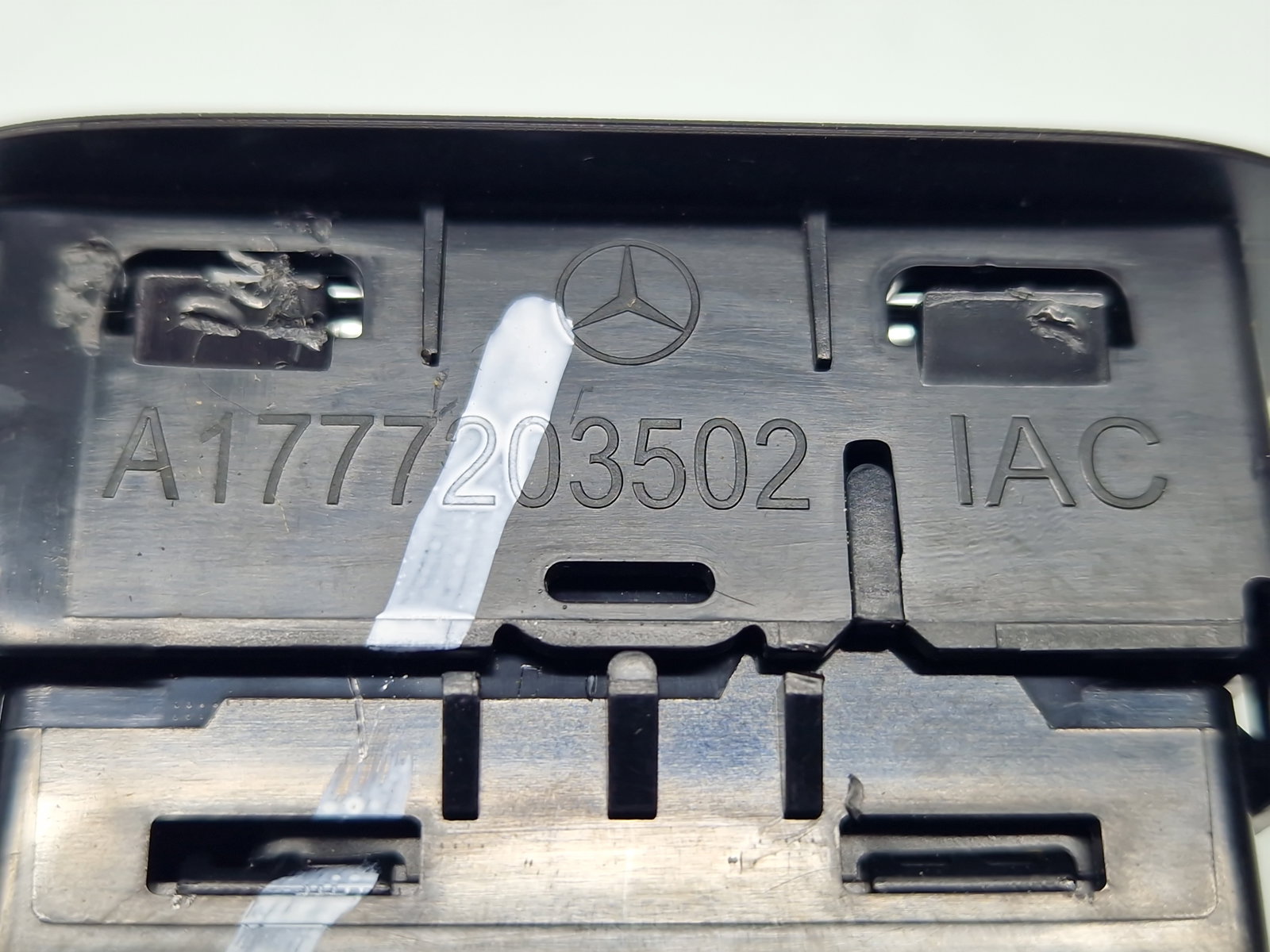 Buton geam stanga spate Mercedes Clasa A (W177) [Fabr 2019-2024] A1777203502 - imagine 5