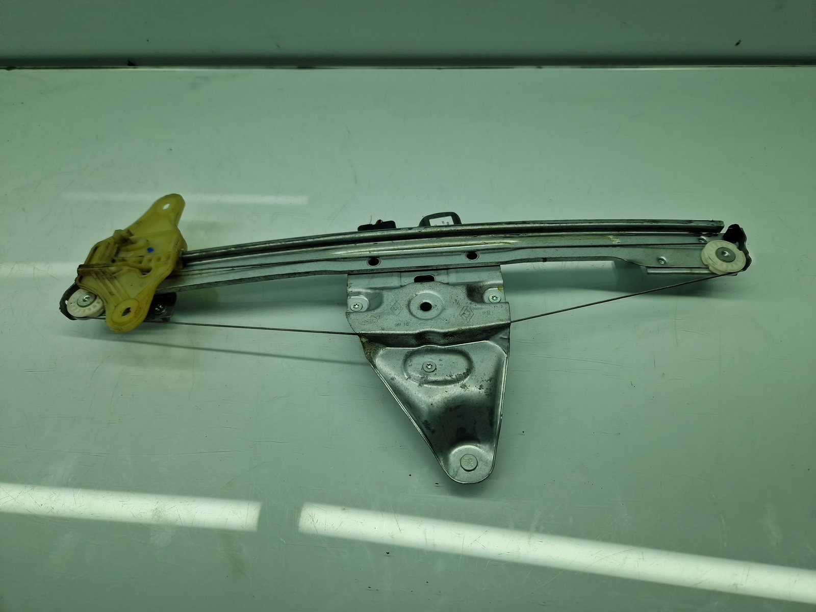 Macara electrica geam dreapta fata Dacia Duster 2 [Fabr 2017-2023] 807205167R - imagine 3