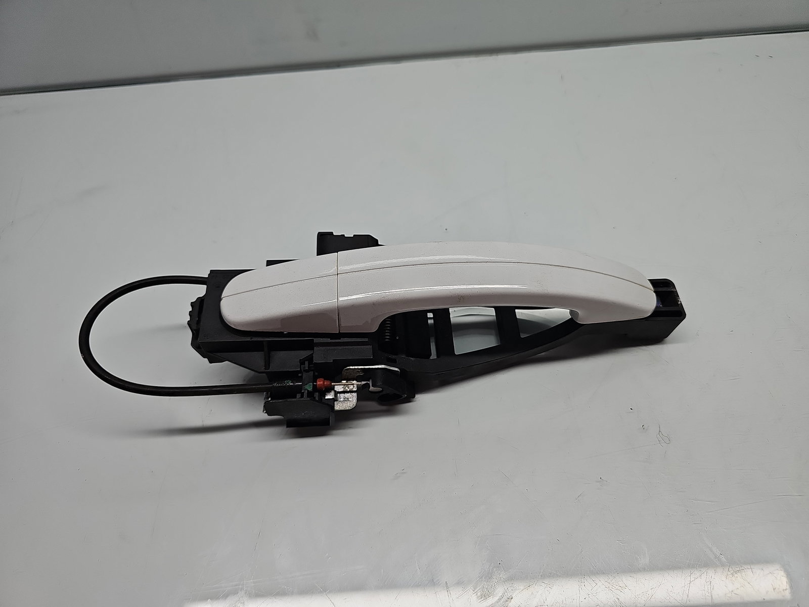 Maner usa stanga fata Ford Focus 3 [Fabr 2010-2018] Frozen White - imagine 1