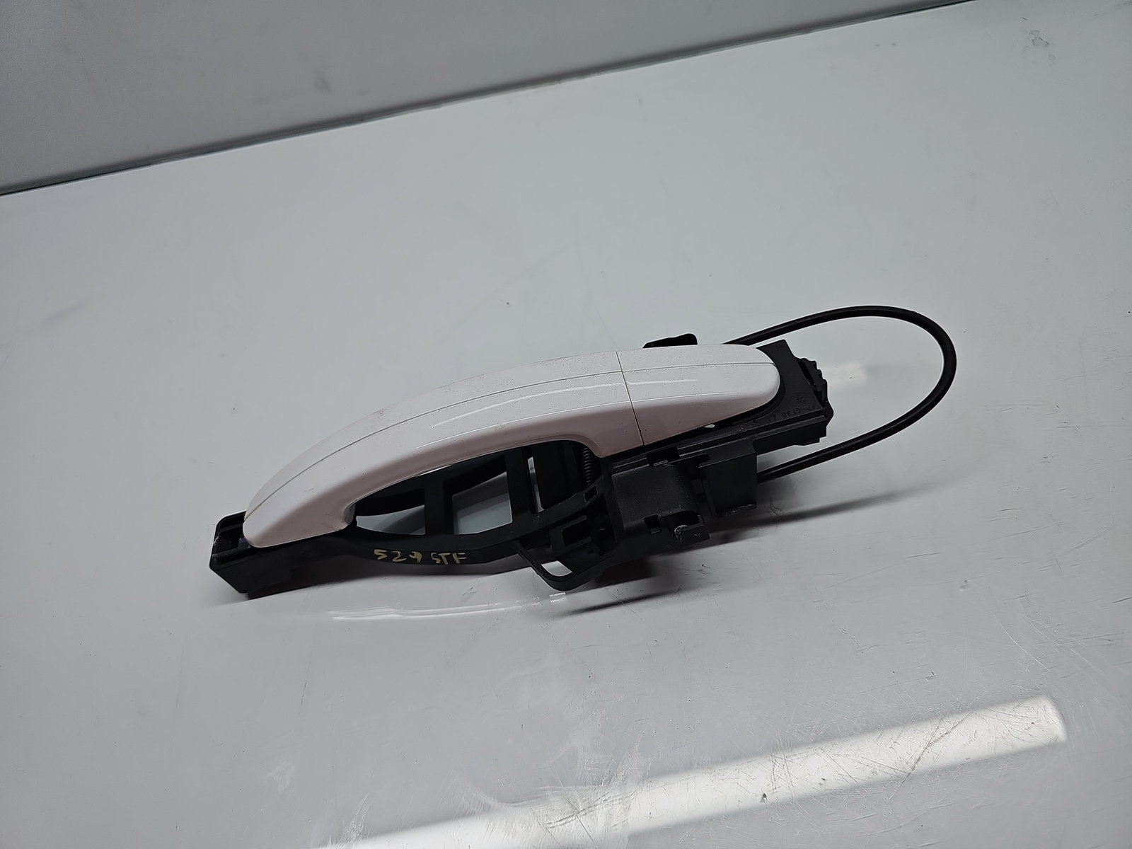 Maner usa stanga fata Ford Focus 3 [Fabr 2010-2018] Frozen White - imagine 3