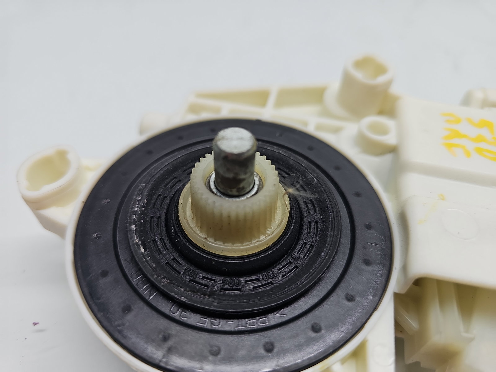 Motoras geam dreapta fata Mercedes Clasa A (W176) [Fabr 2012-2018] A2469065200 - imagine 3