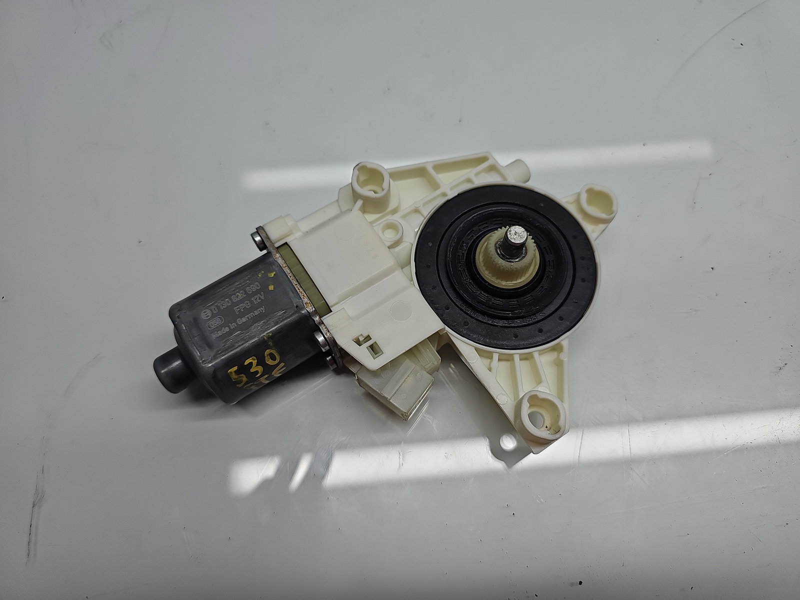 Motoras geam stanga fata Mercedes Clasa A (W176) [Fabr 2012-2018] A2469065100