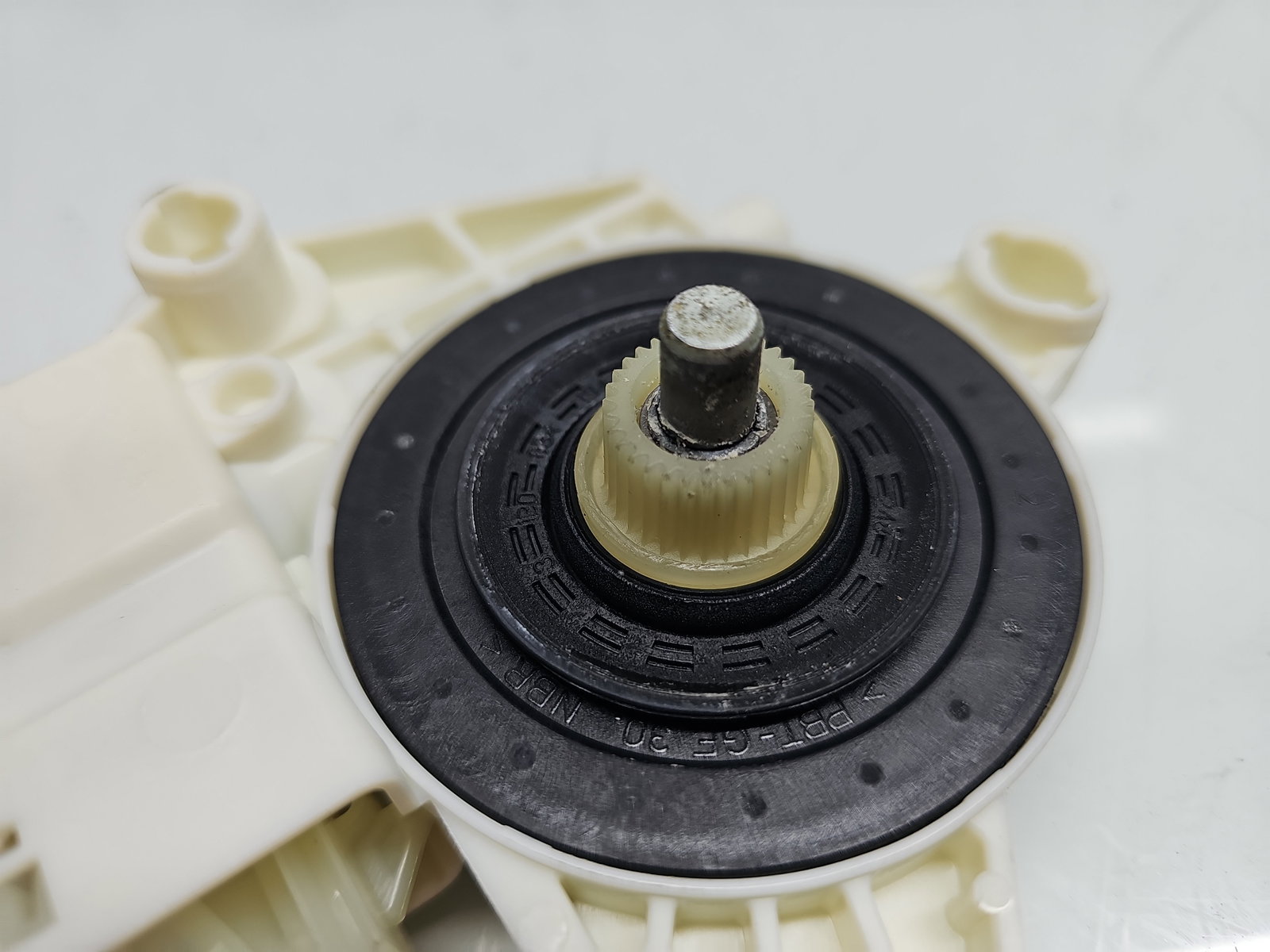 Motoras geam stanga fata Mercedes Clasa A (W176) [Fabr 2012-2018] A2469065100 - imagine 2