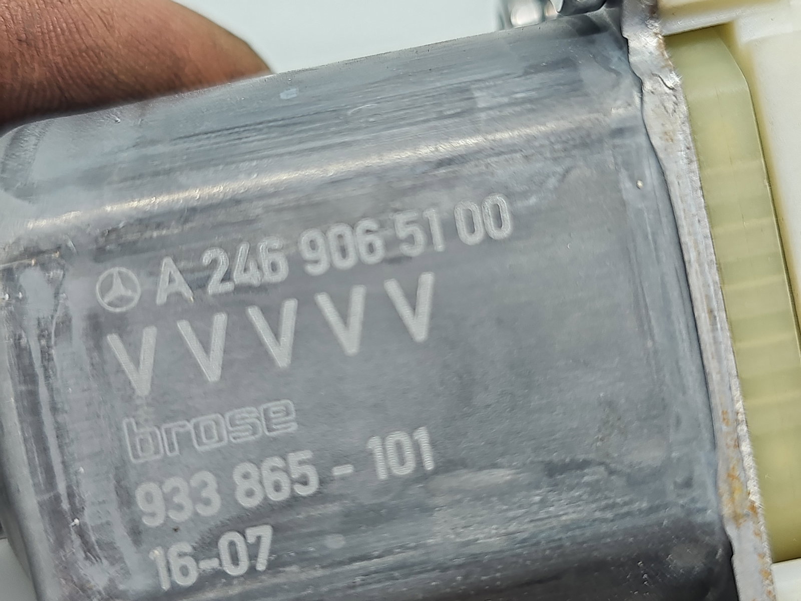 Motoras geam stanga fata Mercedes Clasa A (W176) [Fabr 2012-2018] A2469065100 - imagine 5