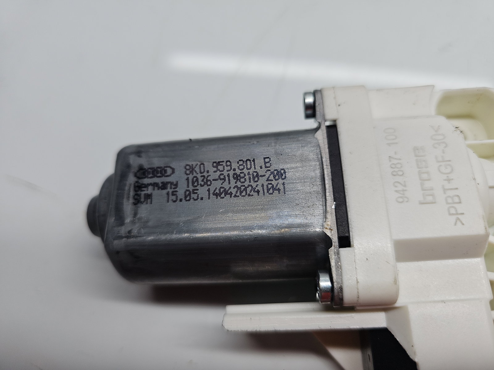 Motoras geam stanga fata AUDI A6 (4G2, C7) S-line [Fabr 2012-2017] 8K0959801B - imagine 5