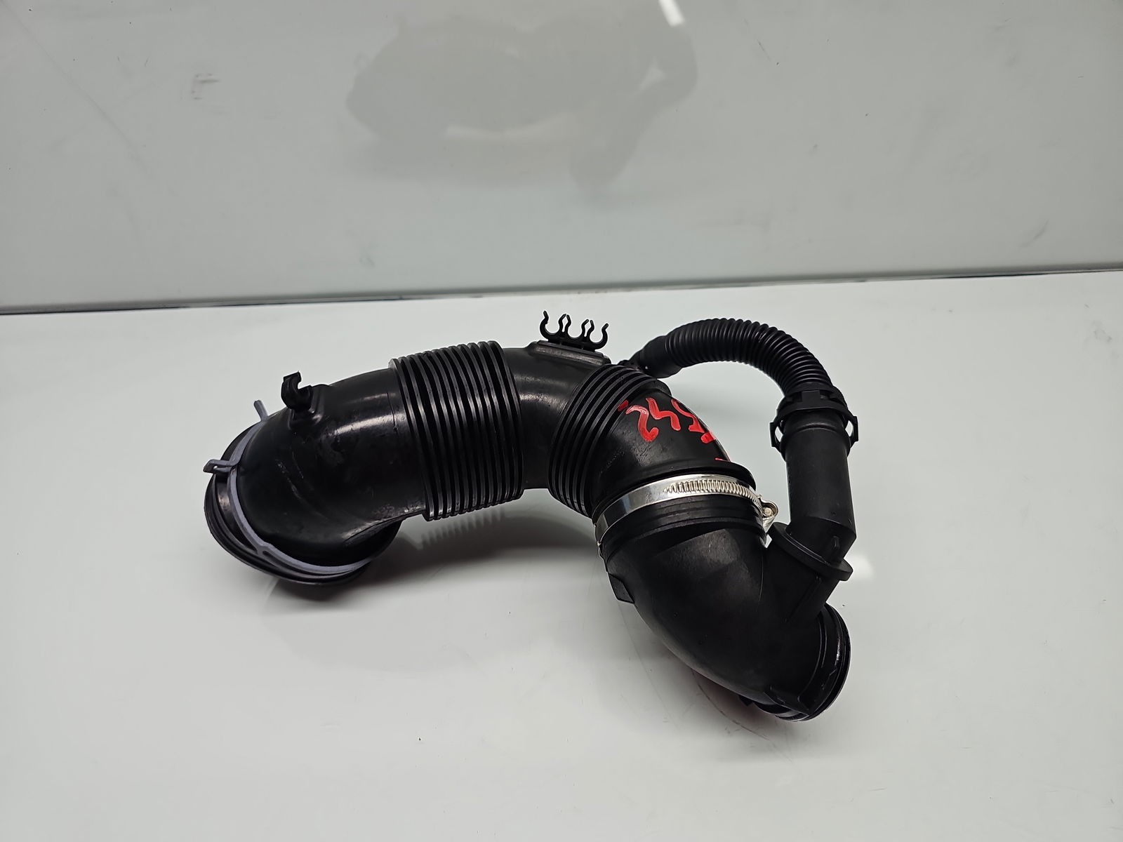 Tub admisie aer Volkswagen Passat B8 (3G2) [Fabr 2015-prezent] 5Q0129654 2.0 TDI CRMB 110KW / 150CP - imagine 1