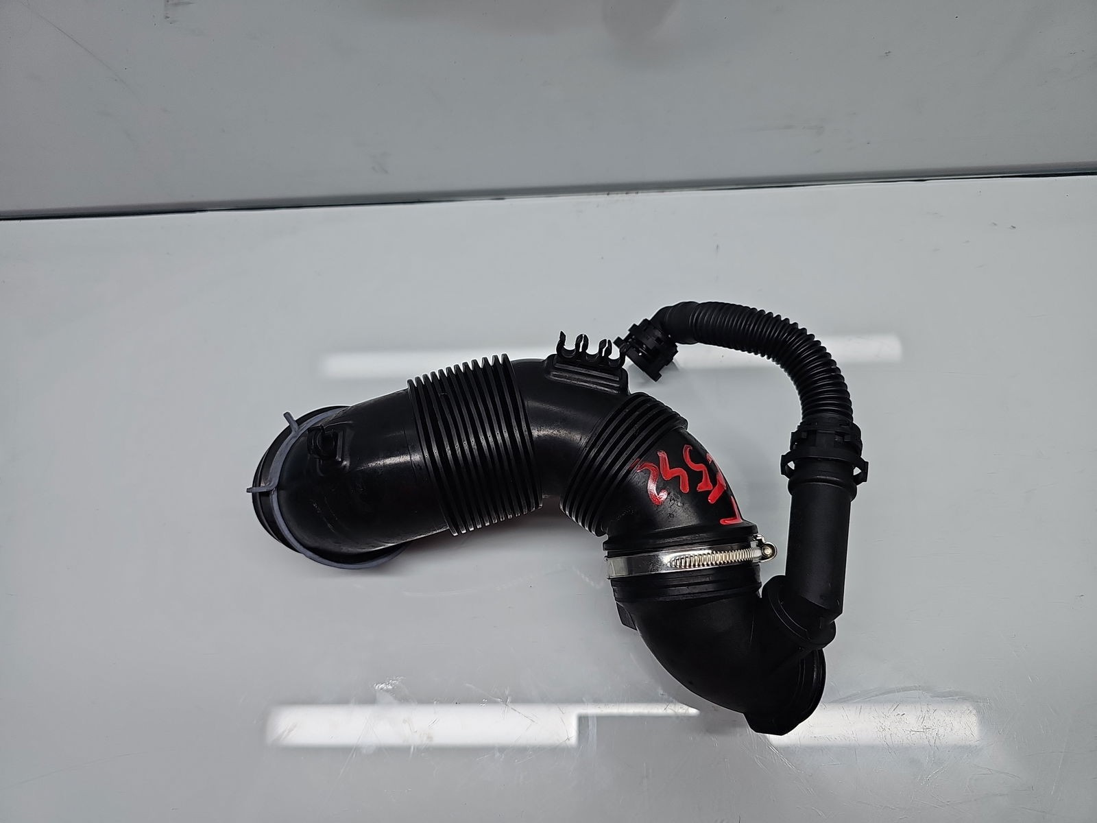 Tub admisie aer Volkswagen Passat B8 (3G2) [Fabr 2015-prezent] 5Q0129654 2.0 TDI CRMB 110KW / 150CP - imagine 5