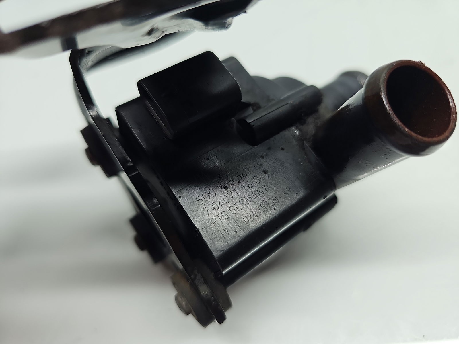 Pompa recirculare apa Volkswagen Passat B8 (3G2) [Fabr 2015-prezent] 5Q0965561B 2.0 TDI CRMB 110KW / 150CP - imagine 2