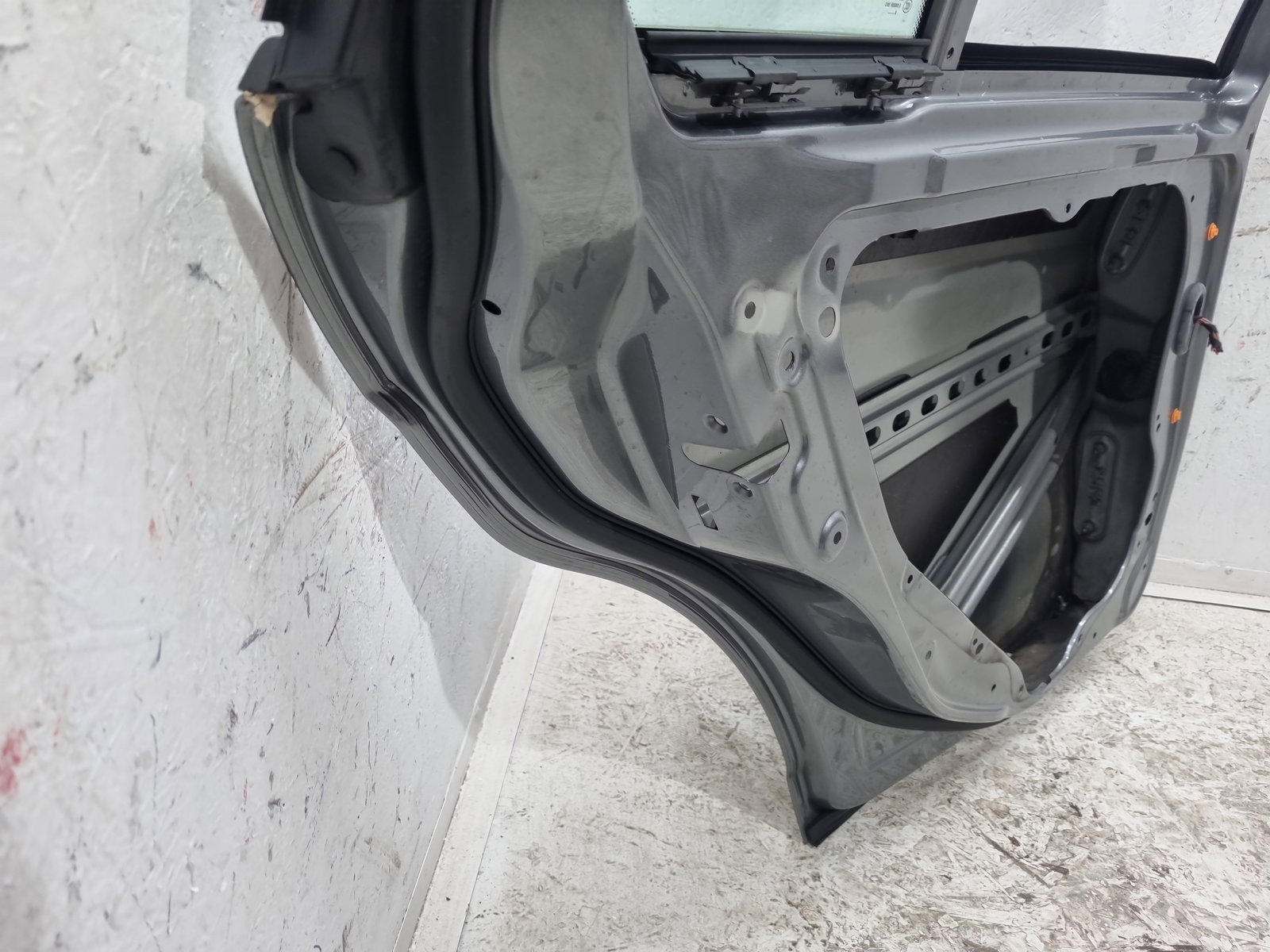 Usa stanga spate Mercedes Clasa C (W204) [Fabr 2007-2014] 792U Palladium Silvr - imagine 12