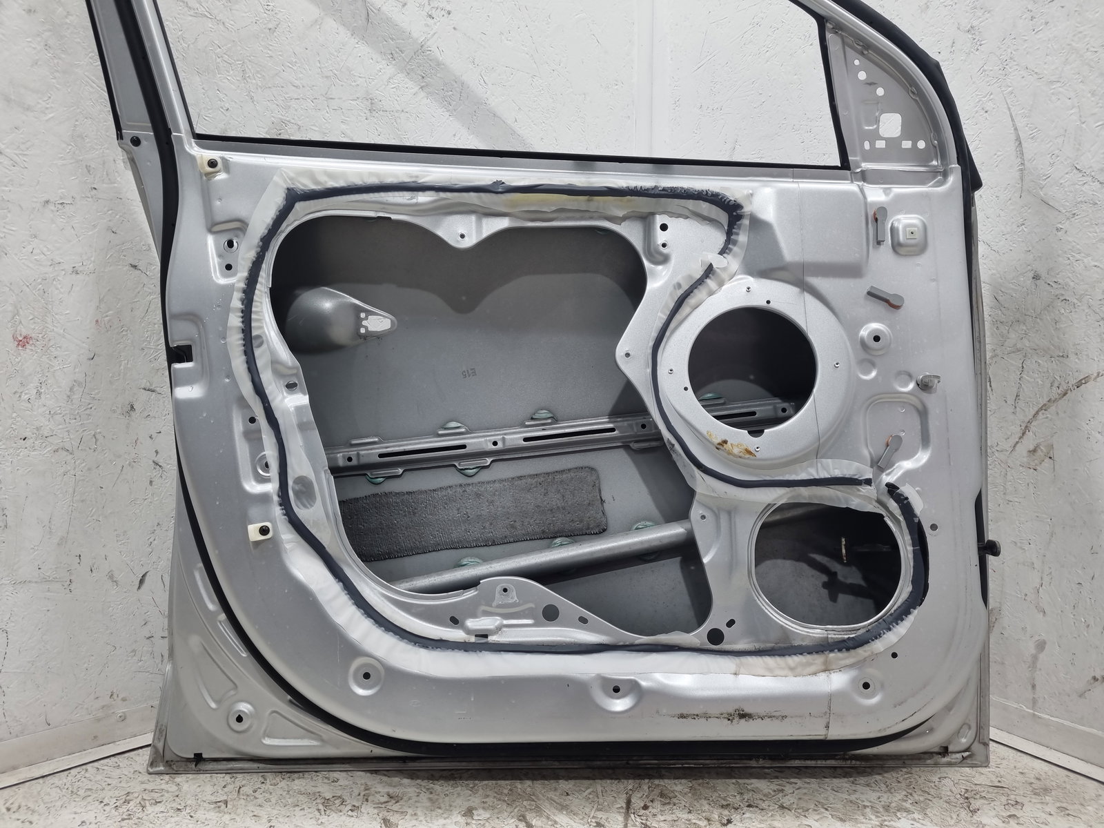 Usa stanga fata Hyundai ix35 (LM) [Fabr 2010-2017] Sleek Silver - imagine 2