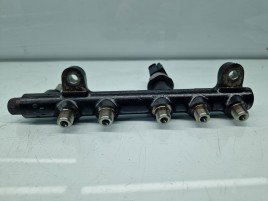 Rampa injectoare PEUGEOT 5008 [Fabr 2009-2017] 9674300080-04 2.0 TDCI UFDB 132KW / 180CP