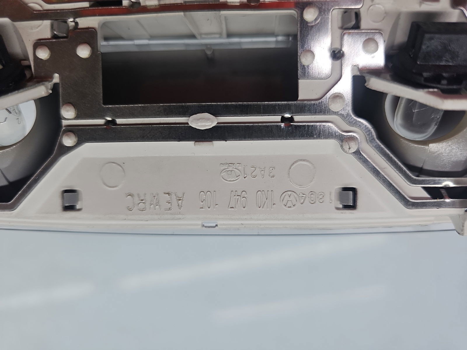 Plafoniera fata Volkswagen Passat CC (357) [Fabr 2008-2012] Break 1K0947105AE - imagine 2