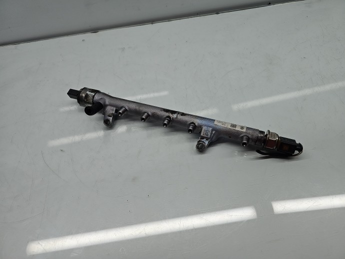 Rampa injectoare Volkswagen Golf 6 (5K1) [Fabr 2009-2013] 03L130089B 1.6 TDI CAYC 77KW / 105CP
