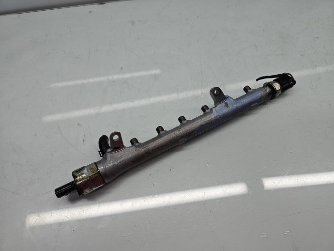 Rampa injectoare Volkswagen Golf 6 (5K1) [Fabr 2009-2013] 03L130089B 1.6 TDI CAYC 77KW / 105CP