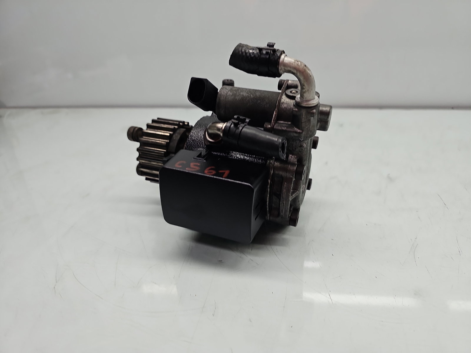 Pompa inalta presiune Volkswagen Golf 6 (5K1) [Fabr 2009-2013] 03L130755E 1.6 TDI CAYC 77KW / 105CP - imagine 4