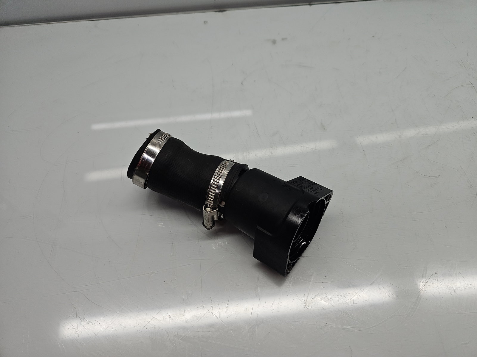 Tub intercooler Volkswagen Golf 6 (5K1) [Fabr 2009-2013] 03L131111J 1.6 TDI CAYC 77KW / 105CP - imagine 1