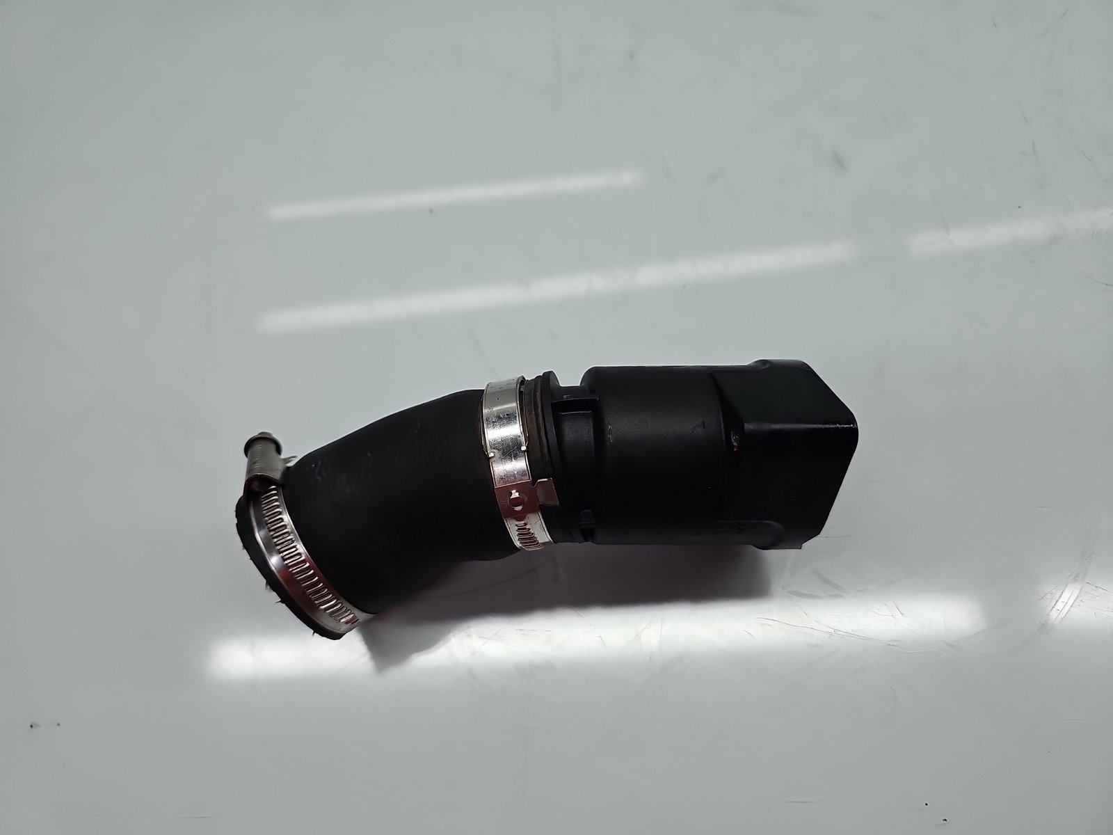 Tub intercooler Volkswagen Golf 6 (5K1) [Fabr 2009-2013] 03L131111J 1.6 TDI CAYC 77KW / 105CP - imagine 2